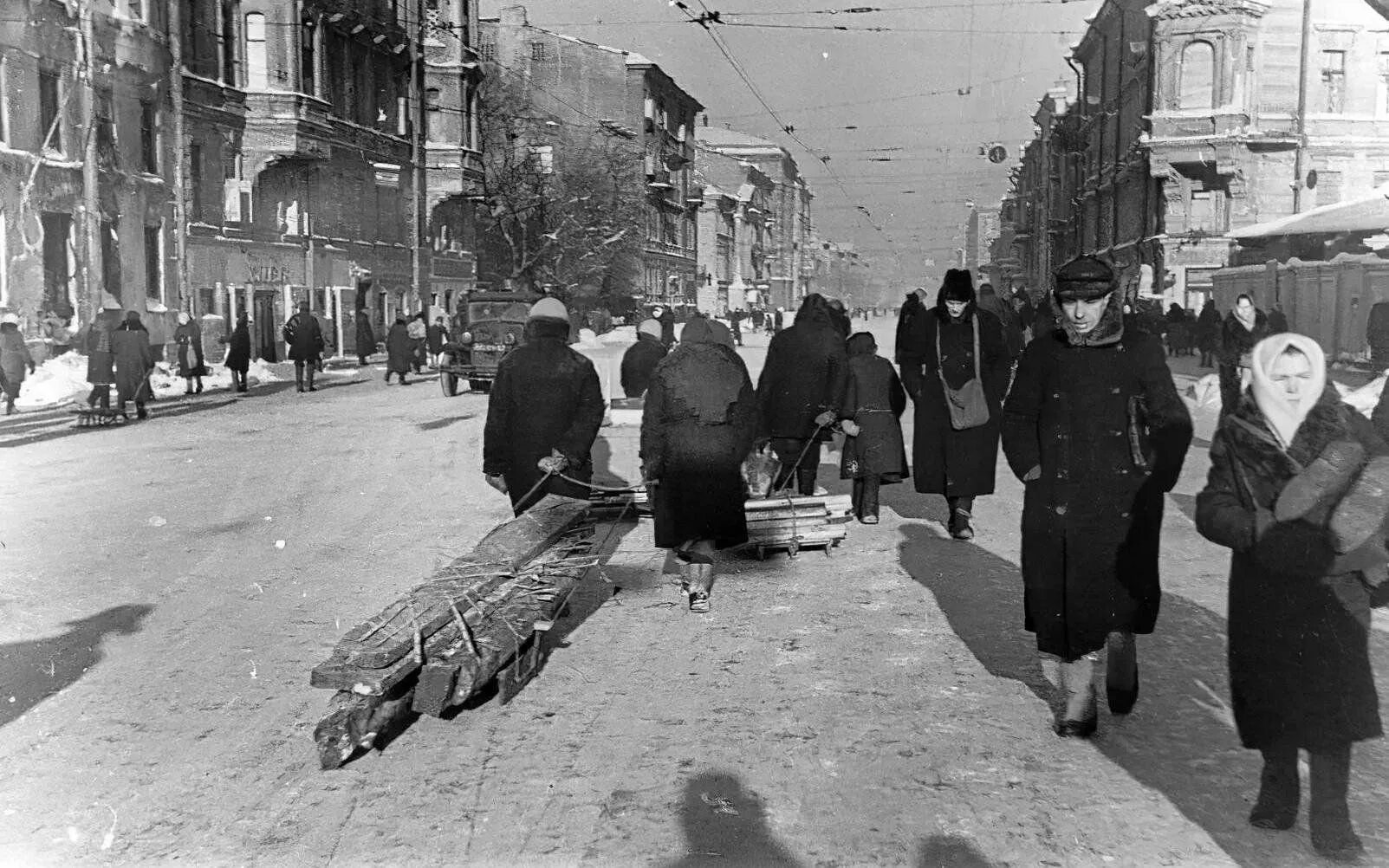 Блокада Ленинграда фотохроника. Блокадный Ленинград фотохроника. Ленинград в первые годы блокады