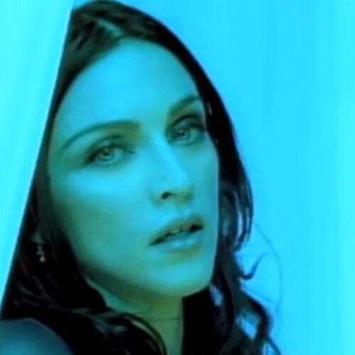 Madonna the power. The power of goodbye. Мадонну в клипе "power of goodbye". The power of good-bye мадонна. Madonna the power.