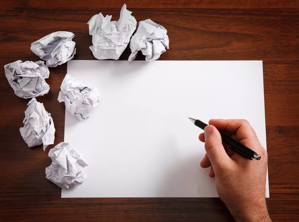 Чистый лист. Чисто белая бумага. Лист бумаги на столе. Листок бумаги на столе. Белый лист.