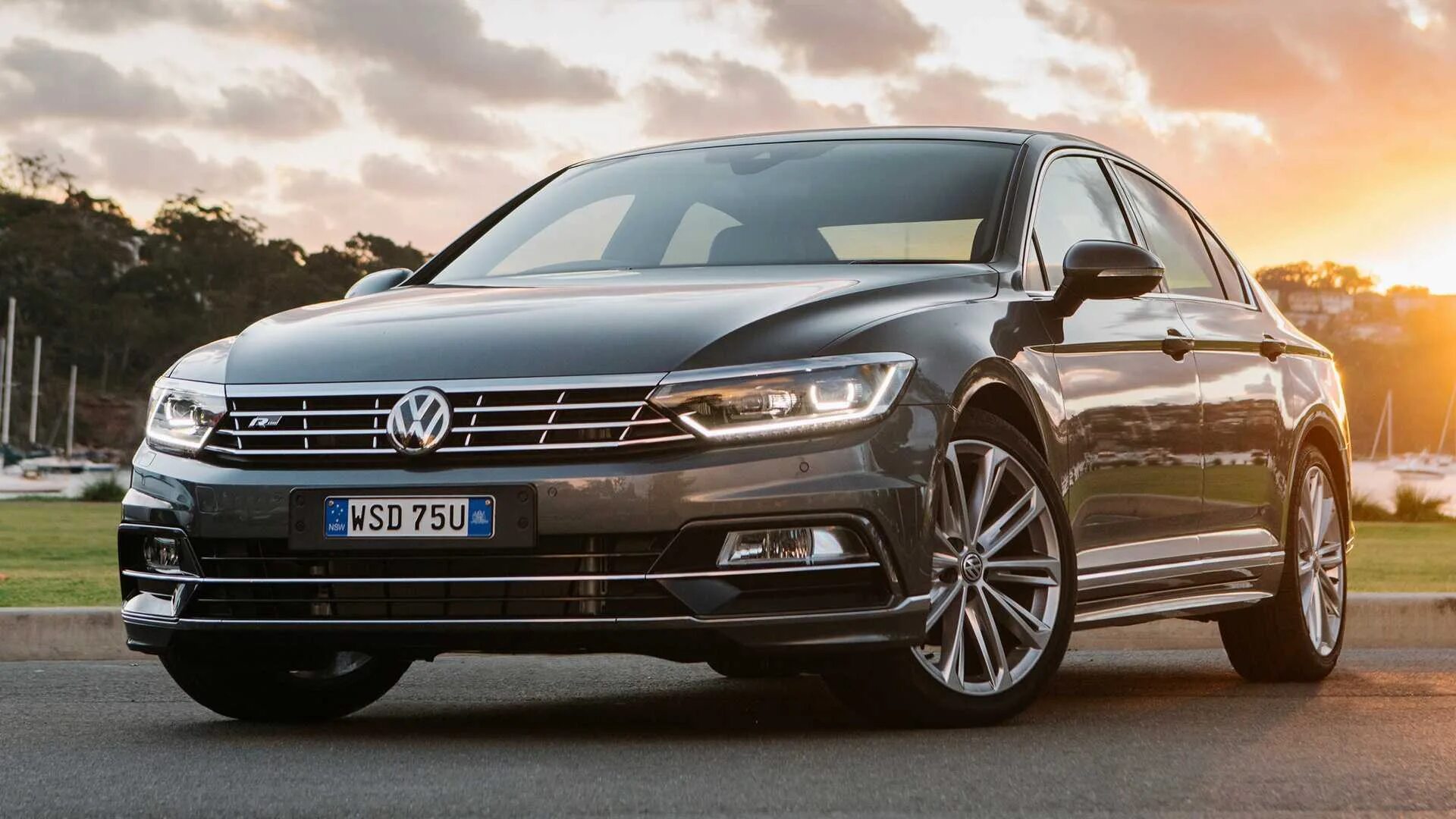 Фольц фаген. Volkswagen Passat r line 2018. Volkswagen Passat b8 r-line. Volkswagen Passat r line 2015. Новый Фольксваген Пассат b9.