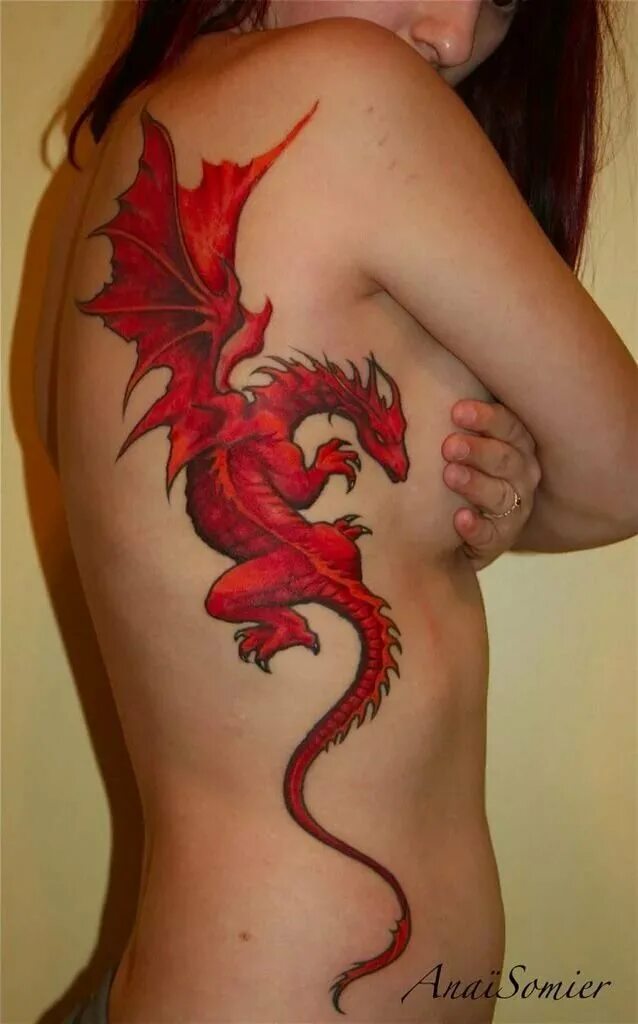 Тату дракон. Красный дракон тату для девушки. Татуировка дракона на плече. Тату дракончик. Значение тату дракона у девушки
