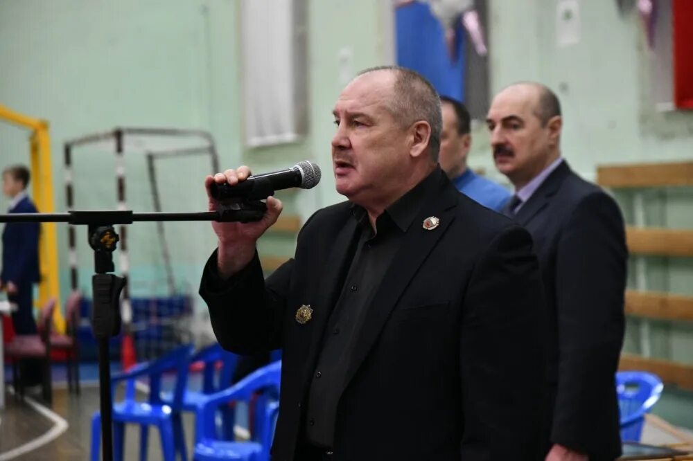 Алмаз гисмеев кикбоксинг. Депутат алмаз гисмеев. Гисмеев алмаз рафикович мурманск. Алмазов мурманск. Дочь алмаза гисмеева.