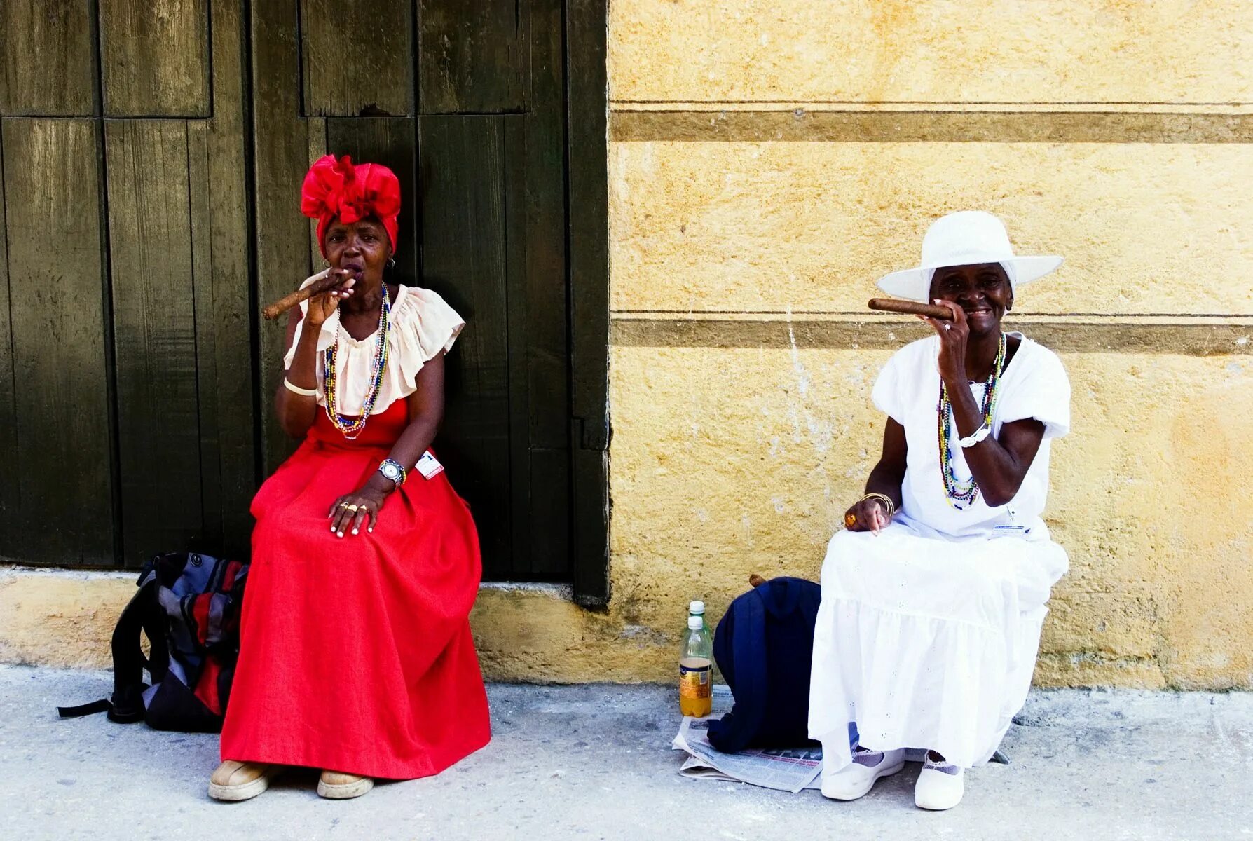 Куба описание серий. Куба Гавана Национальная одежда. Кубинские сигары Гавана. Куба и кубинцы. Куба Гавана Варадеро.
