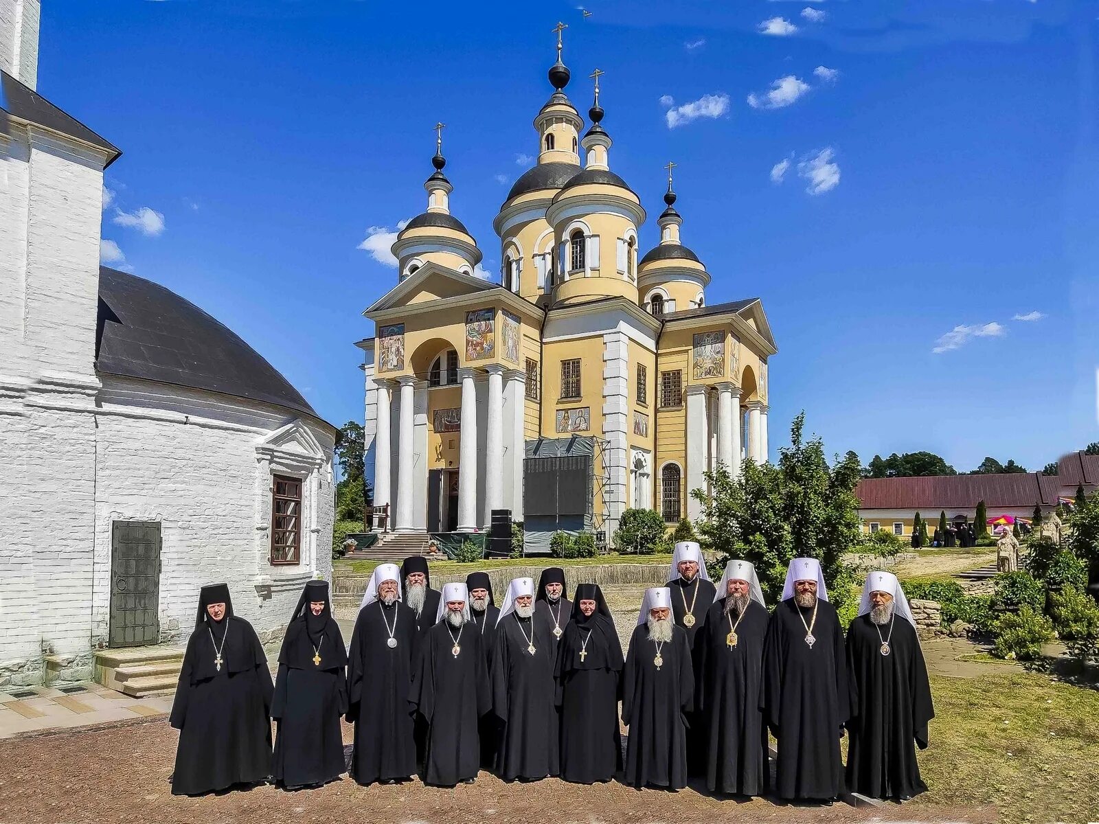 Свято-Успенский Вышенский женский монастырь. Вышенский Успенский женский монастырь сайт. Монастырь Феофана Затворника. Вышенский монастырь рязанской области