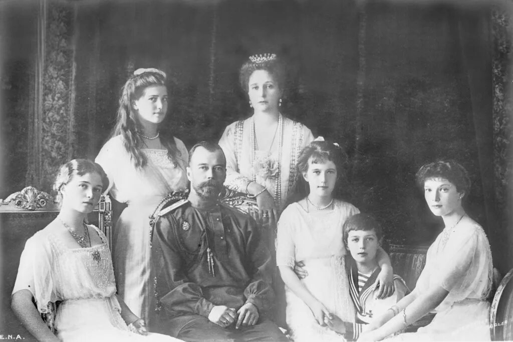 Второй из романовых. Семья Николая 2. Царская семья Романовых Николая 2. Семья императора Николая 2 фото.