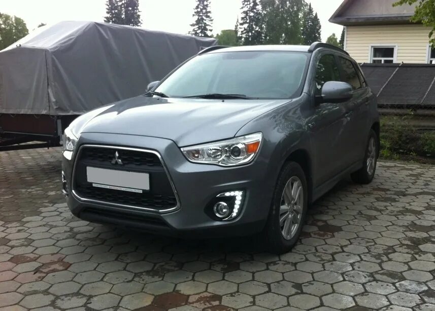 Дхо асх. Ходовые огни Mitsubishi ASX 2012. Ходовые огни на Mitsubishi ASX 2014. Ходовые огни Mitsubishi ASX. ДХО Mitsubishi ASX.