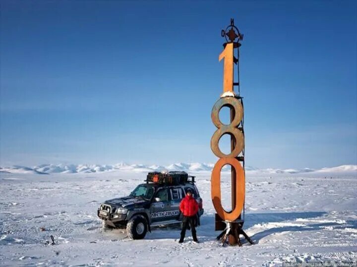 180 меридиан на карте. Покажи 180 меридиан. 180 меридиан чукотка. Покажи 180 меридиан. Нулевой и 180 меридиан на карте.