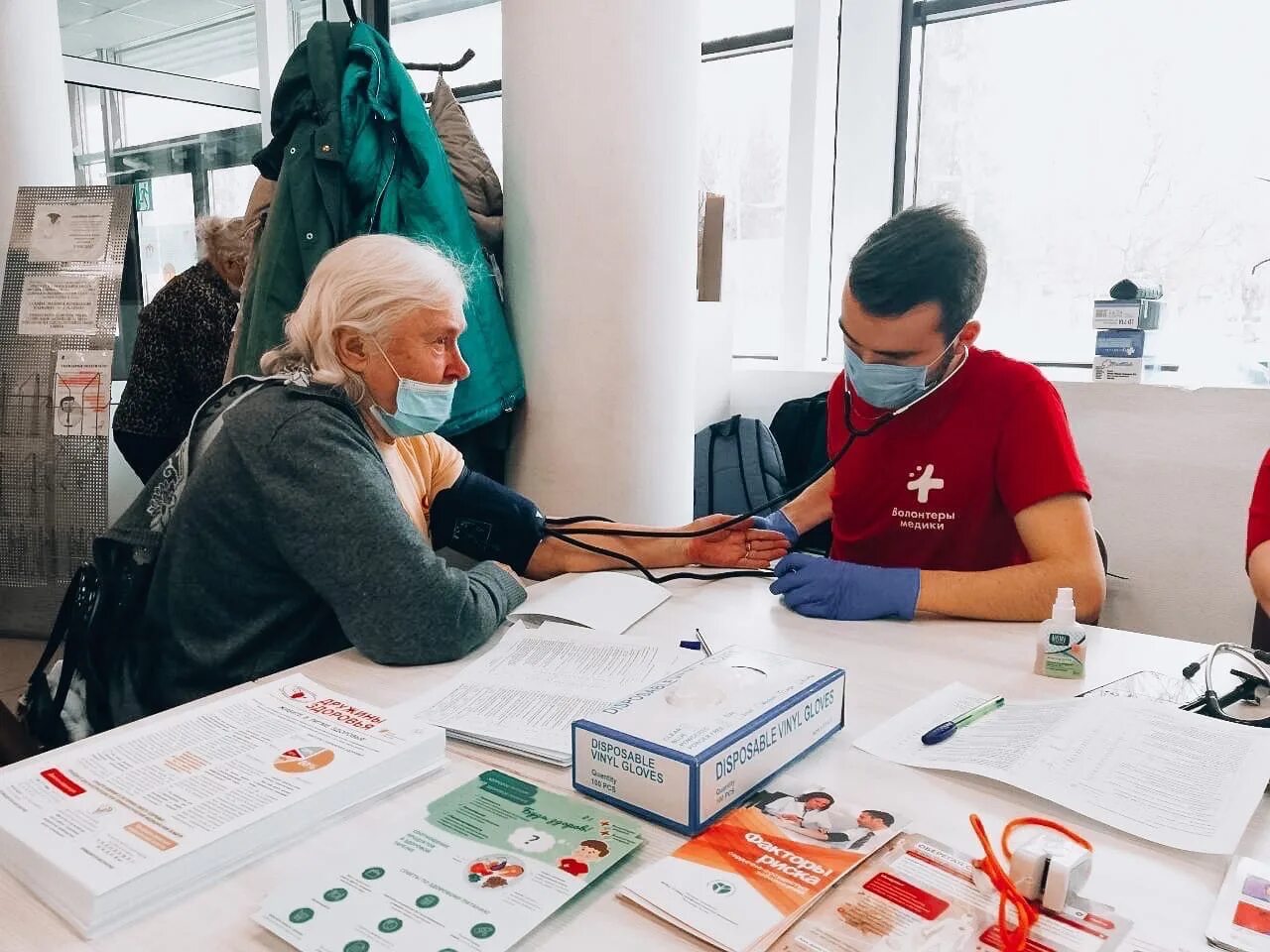 волонтер. волонтеры сша. волонтеры за рубежом. Volunteer work. Volunteer.