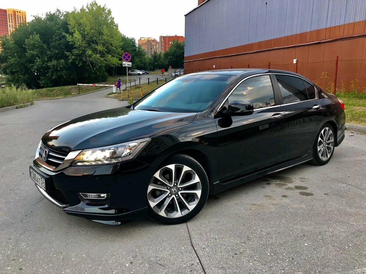 Аккорд 9 купить. Honda Accord 2013 черная. Honda Accord 9 черный. Honda Accord 9 2.4. Honda Accord IX 2013.