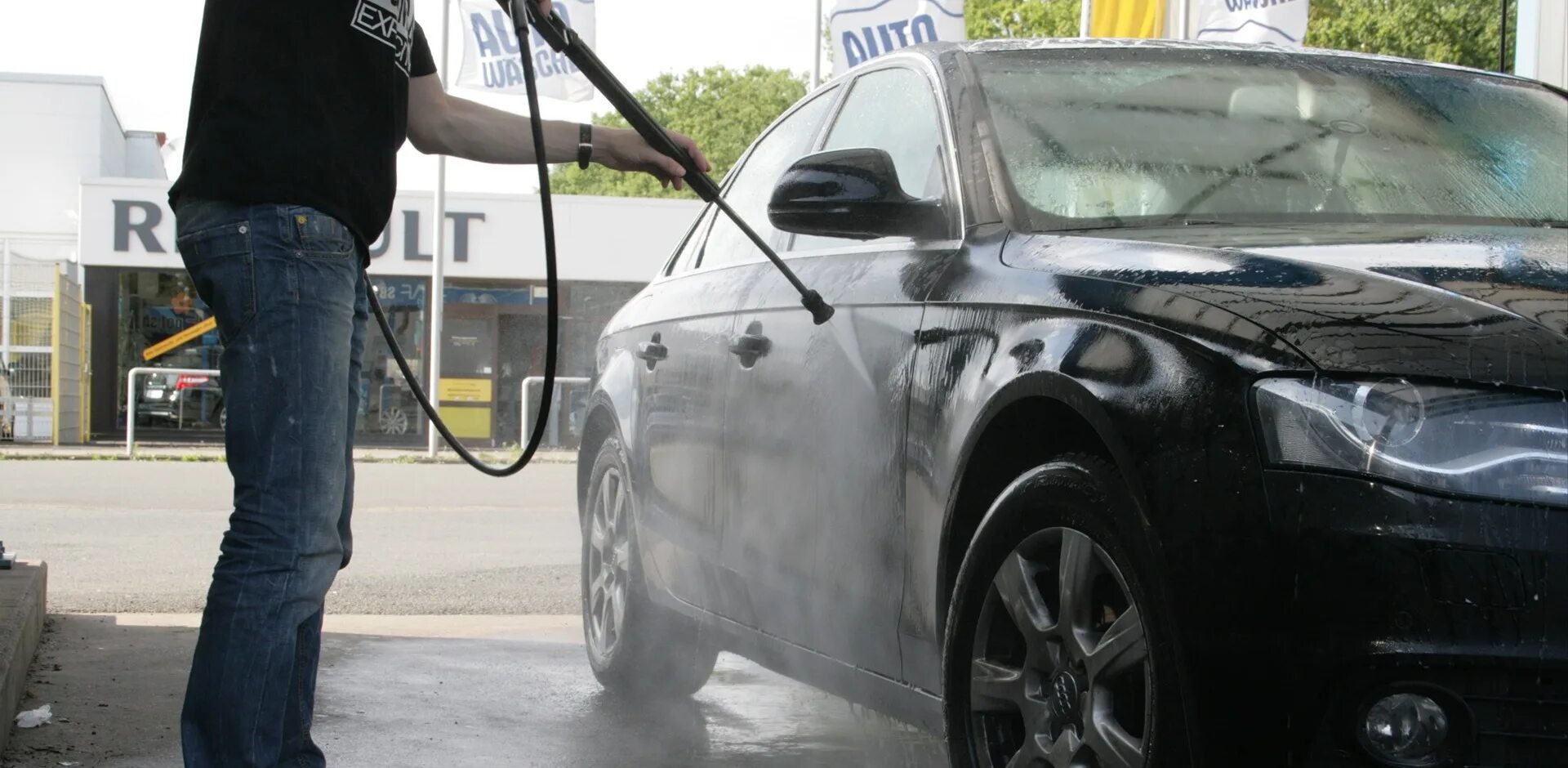 Воск для мойки авто. Грязная машина автомойка. Мойся сам автомойка. Нанесение воска на мойке самообслуживания. Инструкция на мойке самообслуживания пошаговая.