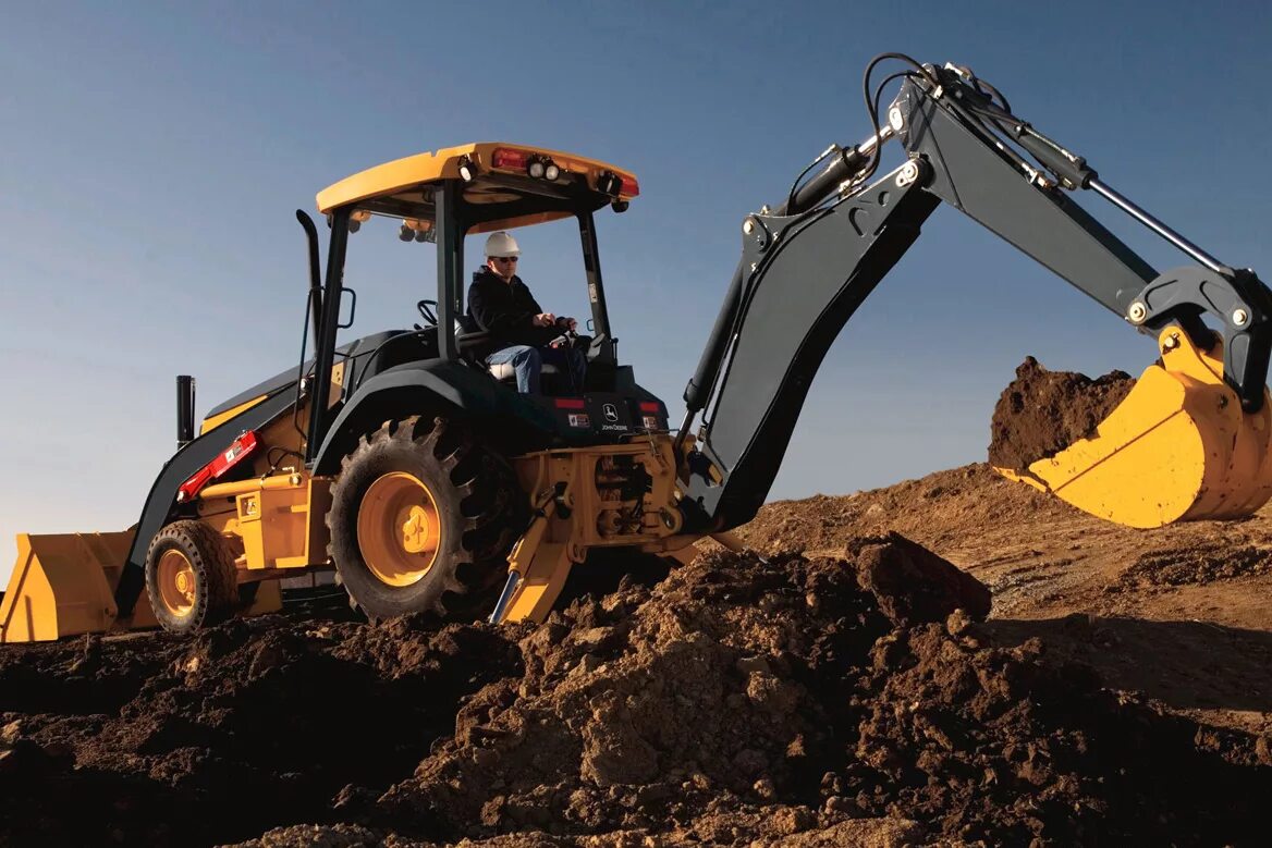 Машинист экскаватор погрузчик свежие вакансии. Retro escavadeira JCB. Машинист экскаватора погрузчика. Экскаватор грязный. Машинист экскаватора погрузчика JCB.