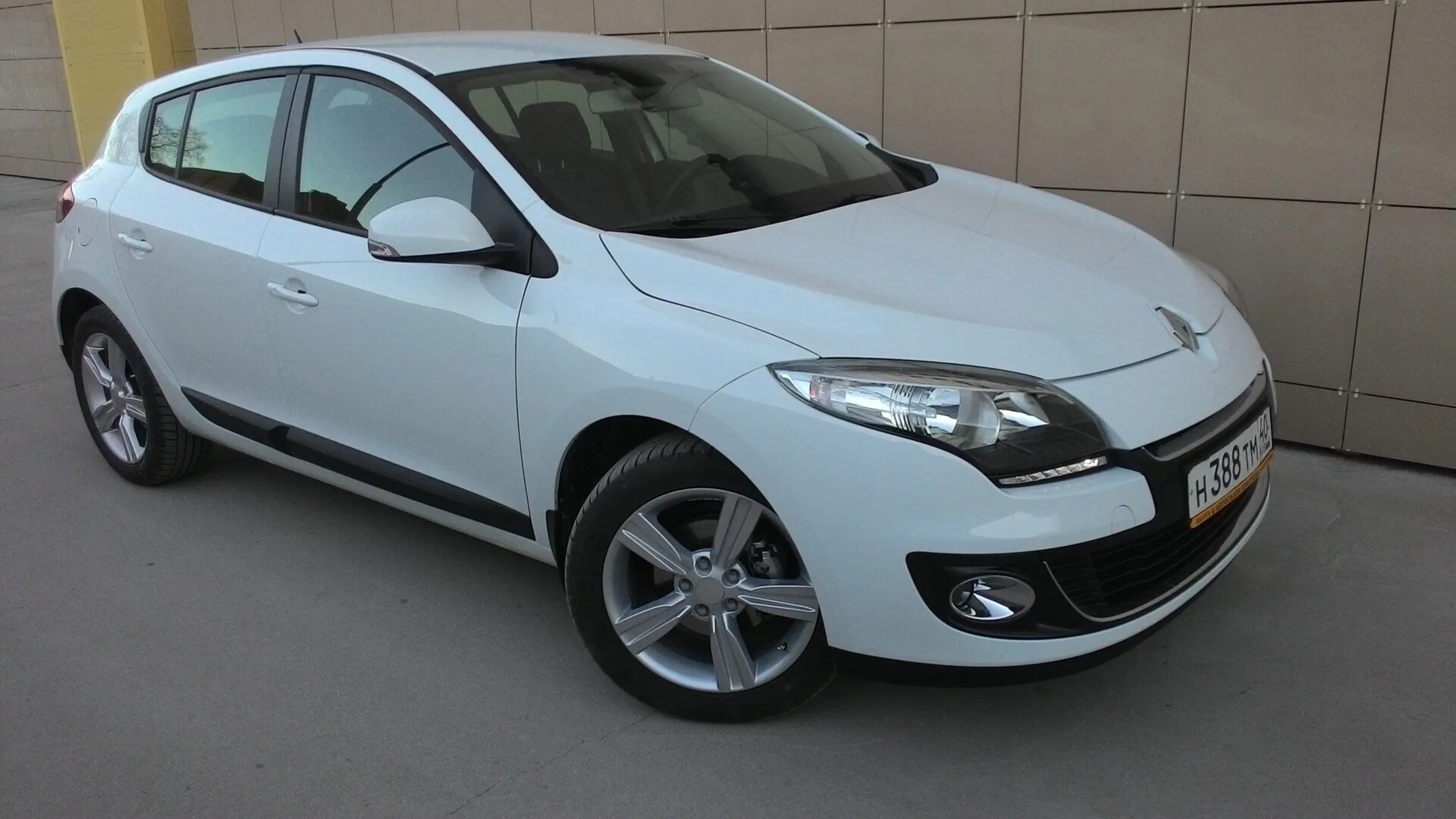 Меган 3 драйв. Рено меган 3 хэтчбек дизель. renault megane 3 белый. рено меган 3 хэтчбек белый. рено меган хэтчбек белый.