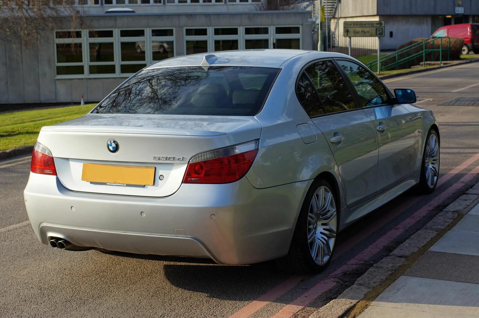 Е60 2009. BMW e60 Silver. БМВ е60 Лонг. BMW 535i e60. BMW e60 m5 Silver Metallic.