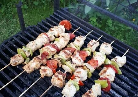 На кухне у любани шашлык