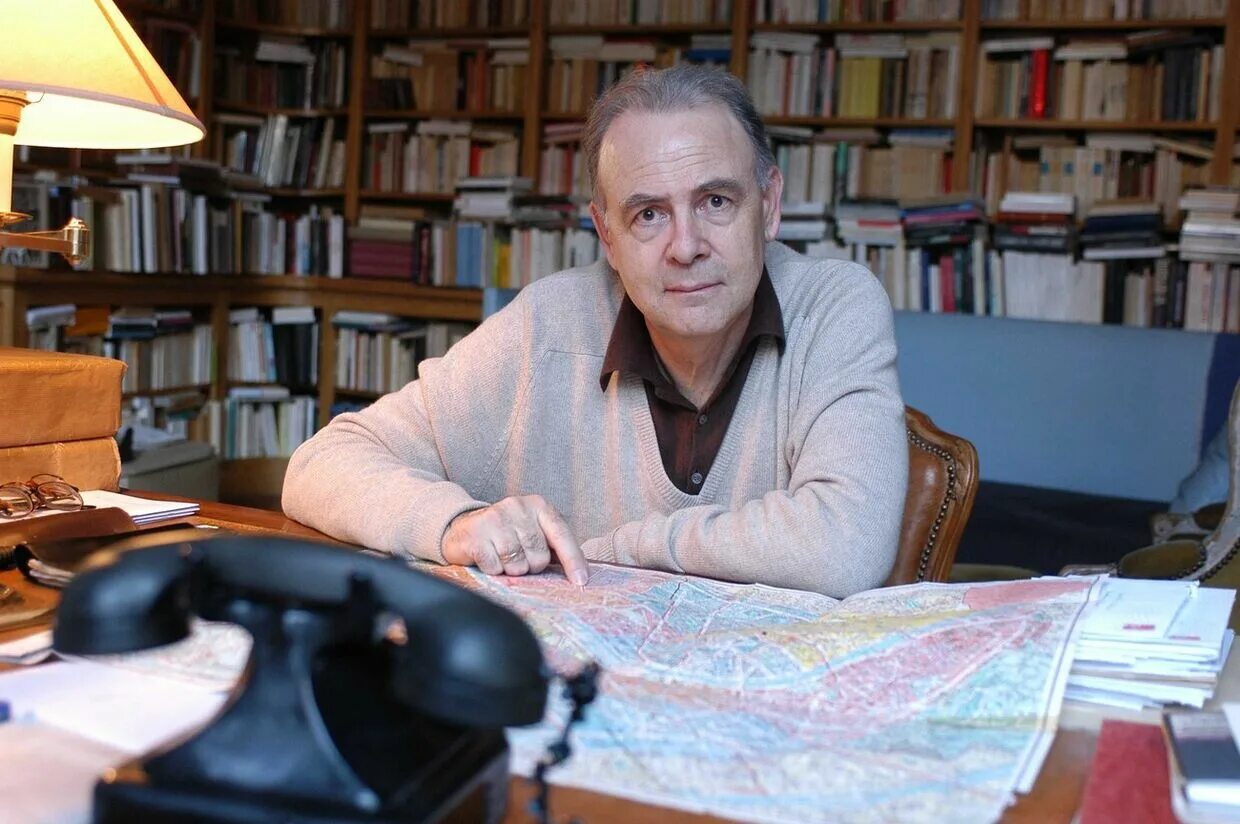 3 французских писателя. Patrick Modiano. Модиано. Патрик Модиано фото. Модиано Патрик "однажды ночью".