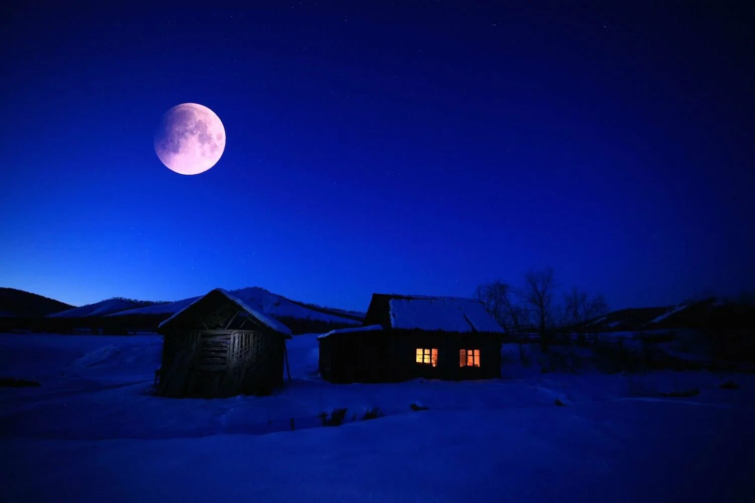 Лунная ночь в деревне. Зимний ночной пейзаж. Зимняя ночь. Полнолуние зима.