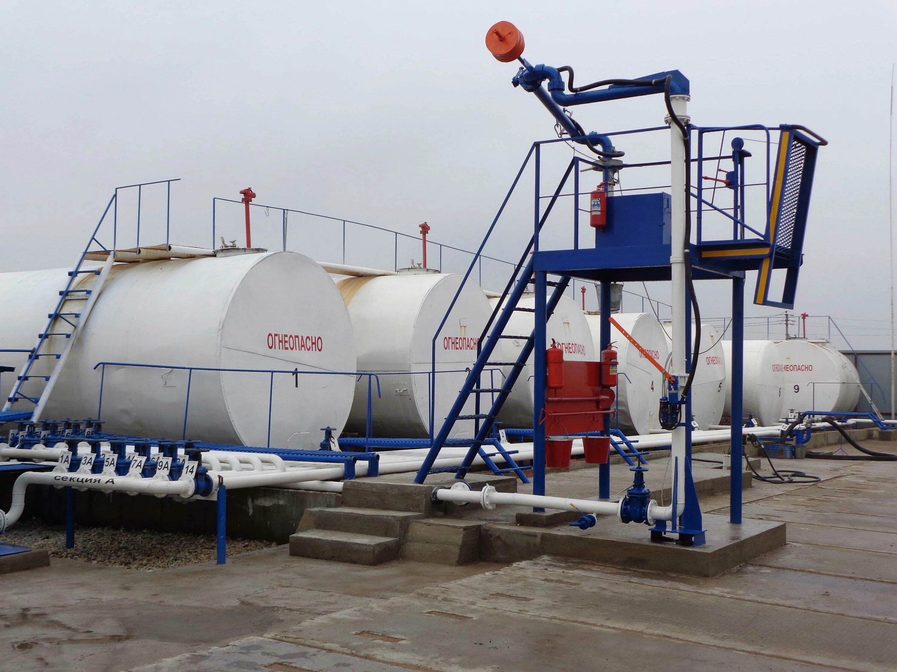 нефтебаза терминал ойл. нефтебаза западная калининград. резервуар рвс нефтебаза. нефтебаза рязань. нефтебаза красный яр уфа.