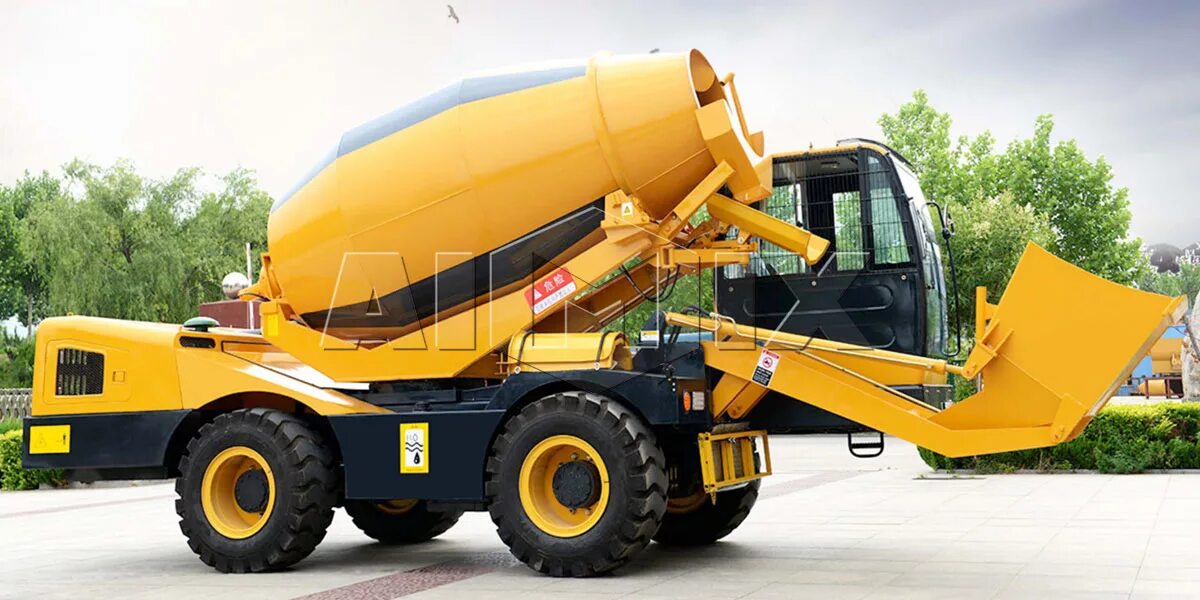 Автобетоносмеситель с саморазгрузкой. Бетономешалка Concrete Mixer. Bizon bs55 автобетоносмеситель с самозагрузкой. Бетономешалка самоходная с самозагрузкой мини.