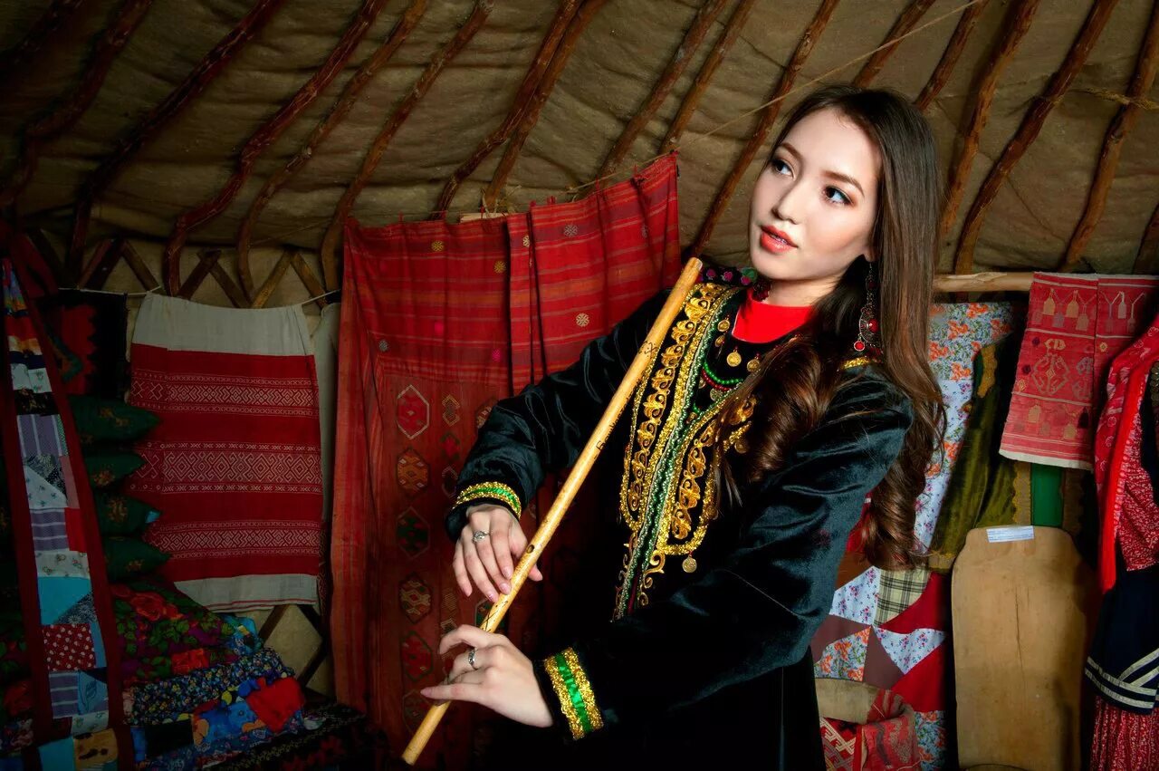 Женщины башкирки. Монгольская певица tatar. татарки и башкирки. газиза тлеубай актриса. внешность татарок и башкирок.