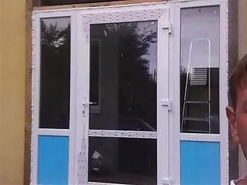 Окно двухстворчатое кбе для рекламы. Окна авито калининград. Окна авито калининград. Окна пвх фото. Окно с тремя створками.
