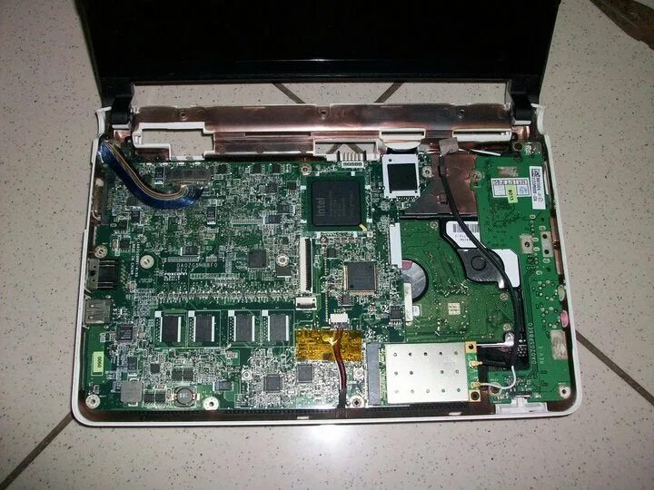 Aspire заменить. Acer Aspire one za3. Acer Aspire one aoa150 motherboard. Acer Aspire zg8. Aspire zg5 Cooler.