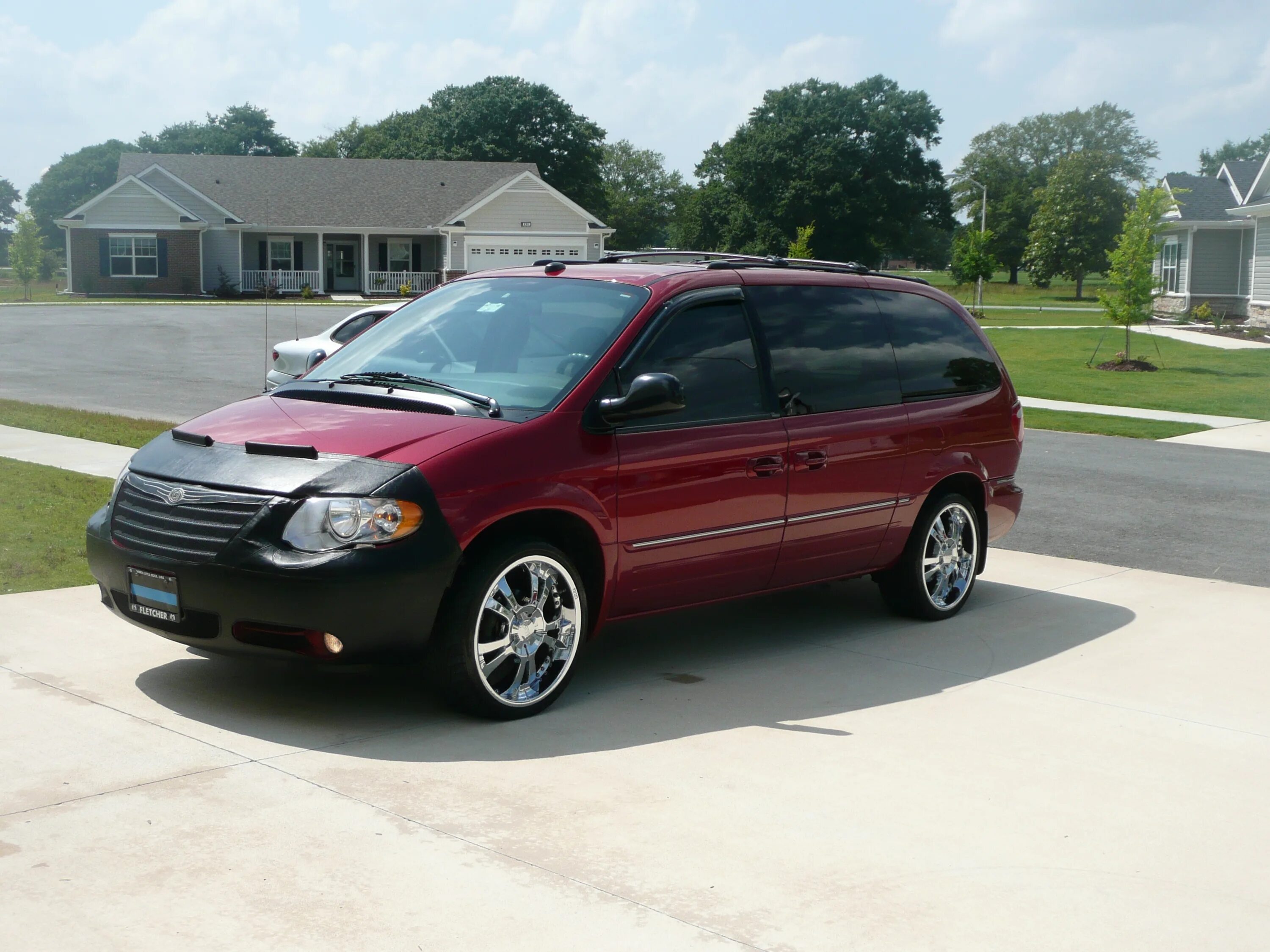 Dodge Caravan 3.3. Dodge Grand Caravan r18. Додж Таун Кантри. Dodge Caravan 2004 красный.