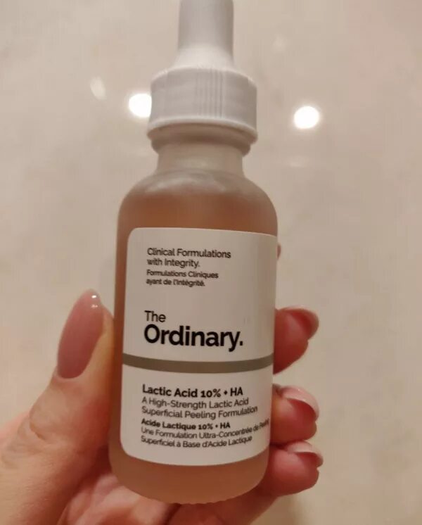 Какая кислота для лица лучше. Пилинг-сыворотка the ordinary lactic acid 10% ha 2% с молочной кислотой. Сыворотка с ана кислотами для лица. Молочная кислота для кожи лица.