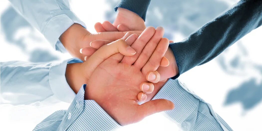 успех в обществе. выгода вместе. лишь тот достоин уважения. сотрудничество переговоры. партнерская программа фото.