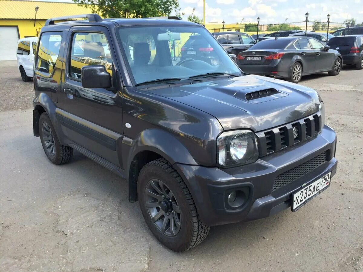 Купить сузуки джимни москва и московская. Suzuki Jimny 3. Suzuki Jimny 4wd. Suzuki Jimny III Рестайлинг 2. Suzuki Jimny 3 Рестайлинг 2.