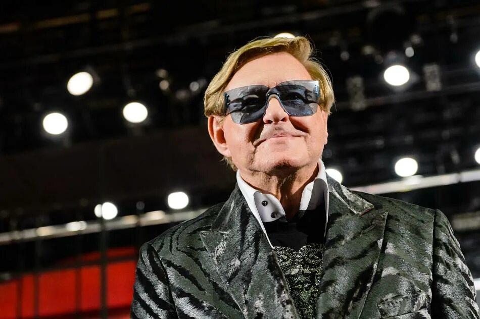 Виктюк. Виктюк театр 90е. Режиссер виктюк. Режиссер виктюк. Режиссер виктюк.