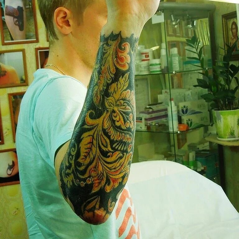 рукав в стиле хохлома. рукав с матрешкой. русский рукав. рукав хохлома. русский рукав.