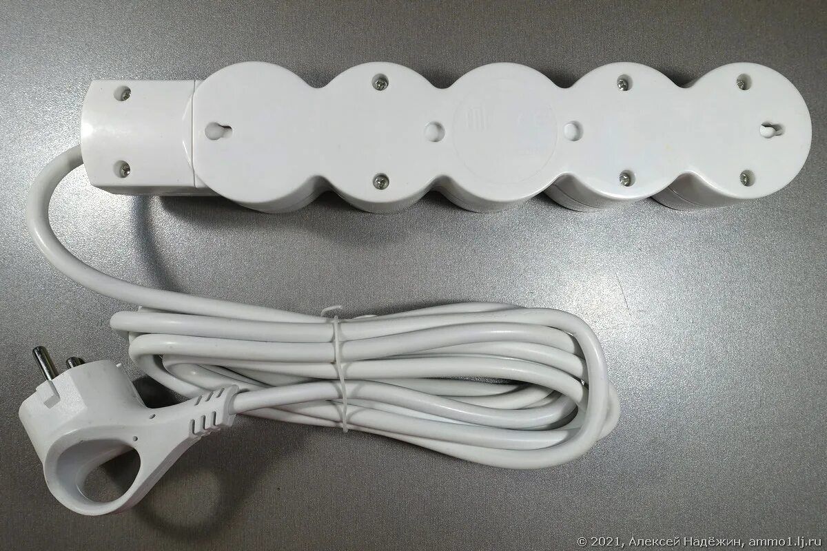 Удлинитель duwi supraguard 5 гнезд 5 метров. Удлинитель rev 32006 9, 5 м. Удлинители duwi. 5 м. Удлинитель rev 32014 4, 3 м.