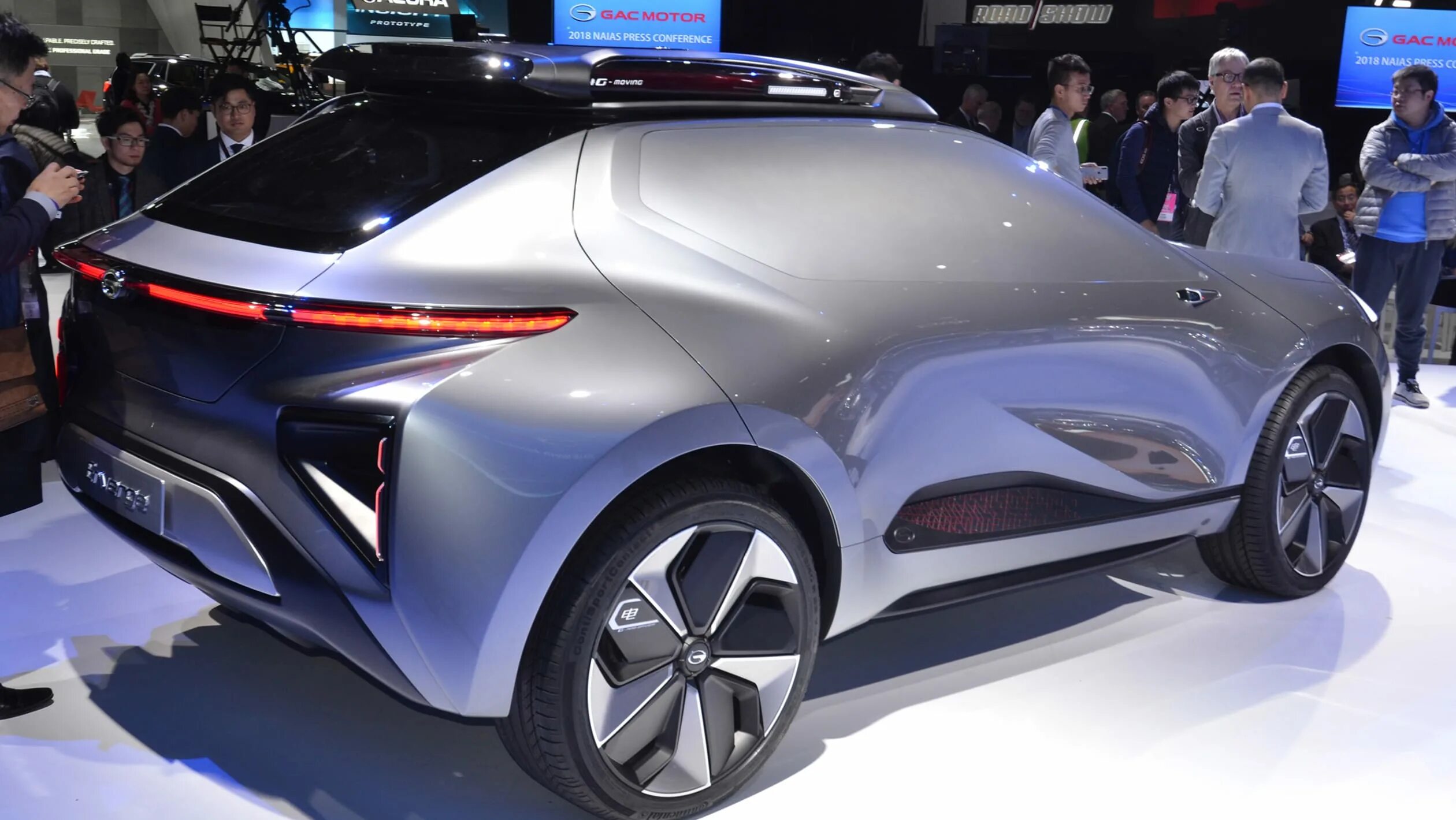 Китайский кроссовер 2023 GAC. Hyundai Electro car 2023. GAC модели 2023. Автосалон в Детройте 2023. Топ машин 2023 год