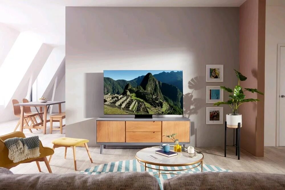 Новые телевизоры обзоры. Samsung qe65q60. Samsung QLED 55 2020. Телевизор самсунг QLED 8к.