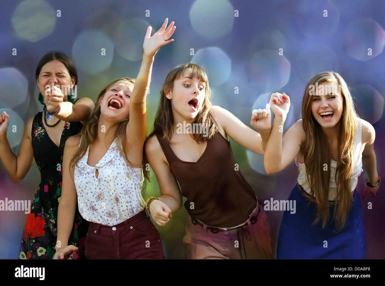 Девочка веселье. Фотосессия подружек. Люди веселятся. Девушки веселятся. Девочка веселье.