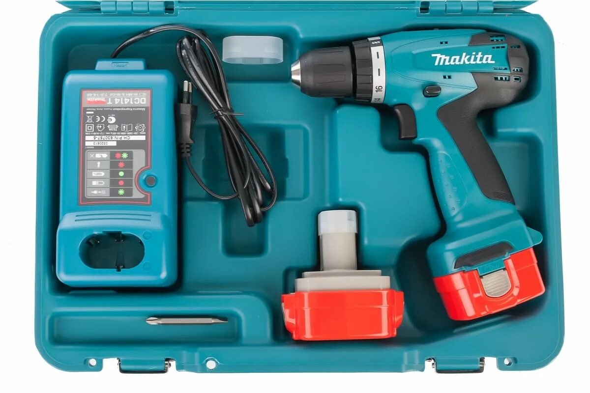 Шуруповерт Makita 6271d. Шуруповёрт Макита 12 вольт 6271. Аккумуляторная дрель-шуруповерт Makita 6271dwpe 30 н·м. Makita 6271d кейс. Макита 6271d купить