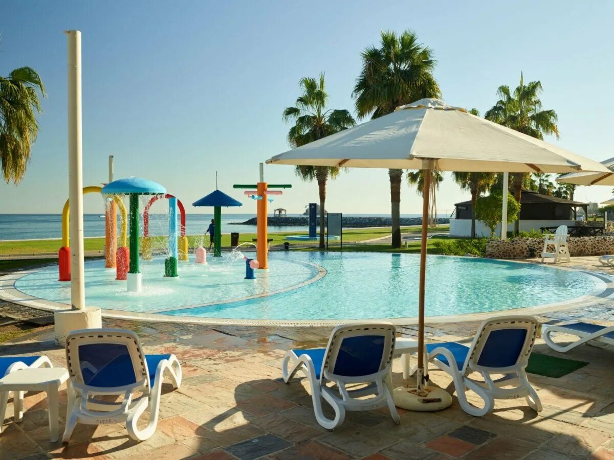 Рэдиссон блу резорт фуджейра. Рэдиссон блю фуджейра резорт 5. radisson blu resort fujairah 5 оаэ. the radisson blu 5 оаэ фуджейра. отель radisson blu resort fujairah 5 фуджейра оаэ.