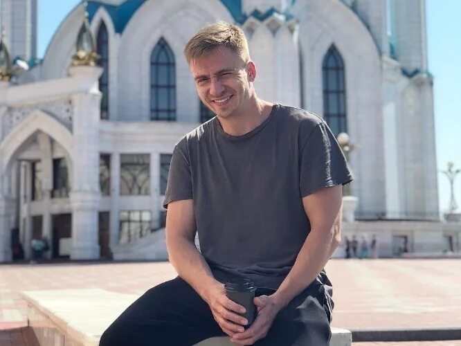 Александр якушев биография личная жизнь Как сейчас выглядят участники команды КВН "Прима" Болтушка Люси Дзен