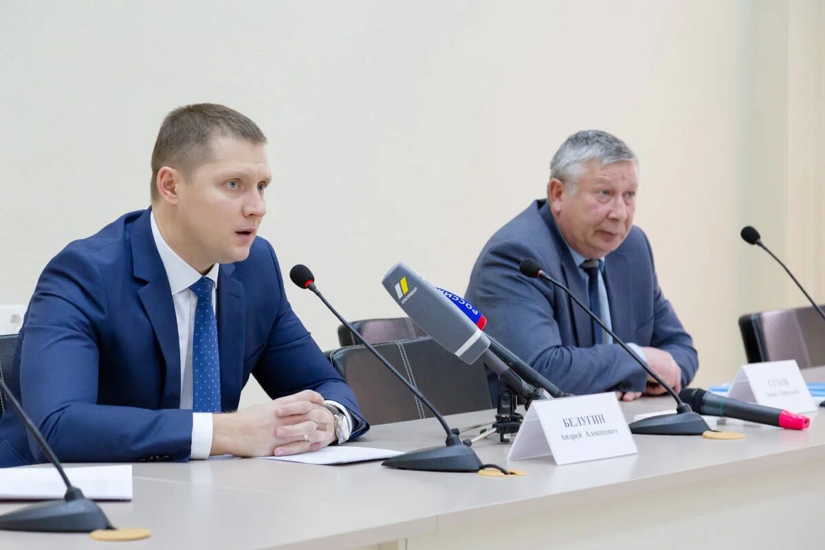 дорожные хозяйства краснодарского края. заместитель министра транспорта краснодарского края коновалов. минтранс краснодарского края. флаг департамента строительства и архитектуры. дорожные хозяйства краснодарского края.