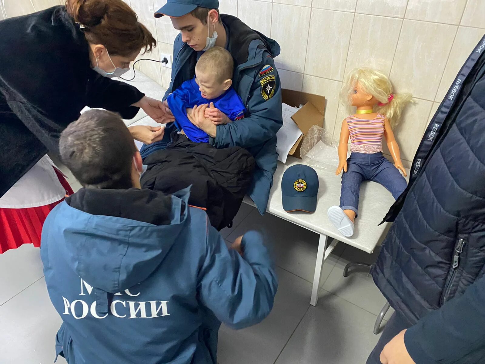 Спасатели спасли девочку