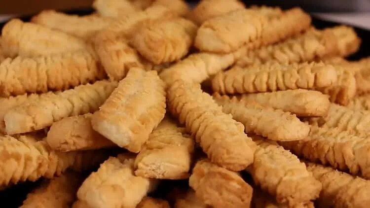 Рецепт рассыпчатого печенья через мясорубку. Печенье из мясорубки. песочное печенье через мясорубку. печенье советское через мясорубку. печенье на мясорубке из песочного теста мягкое рассыпчатое.
