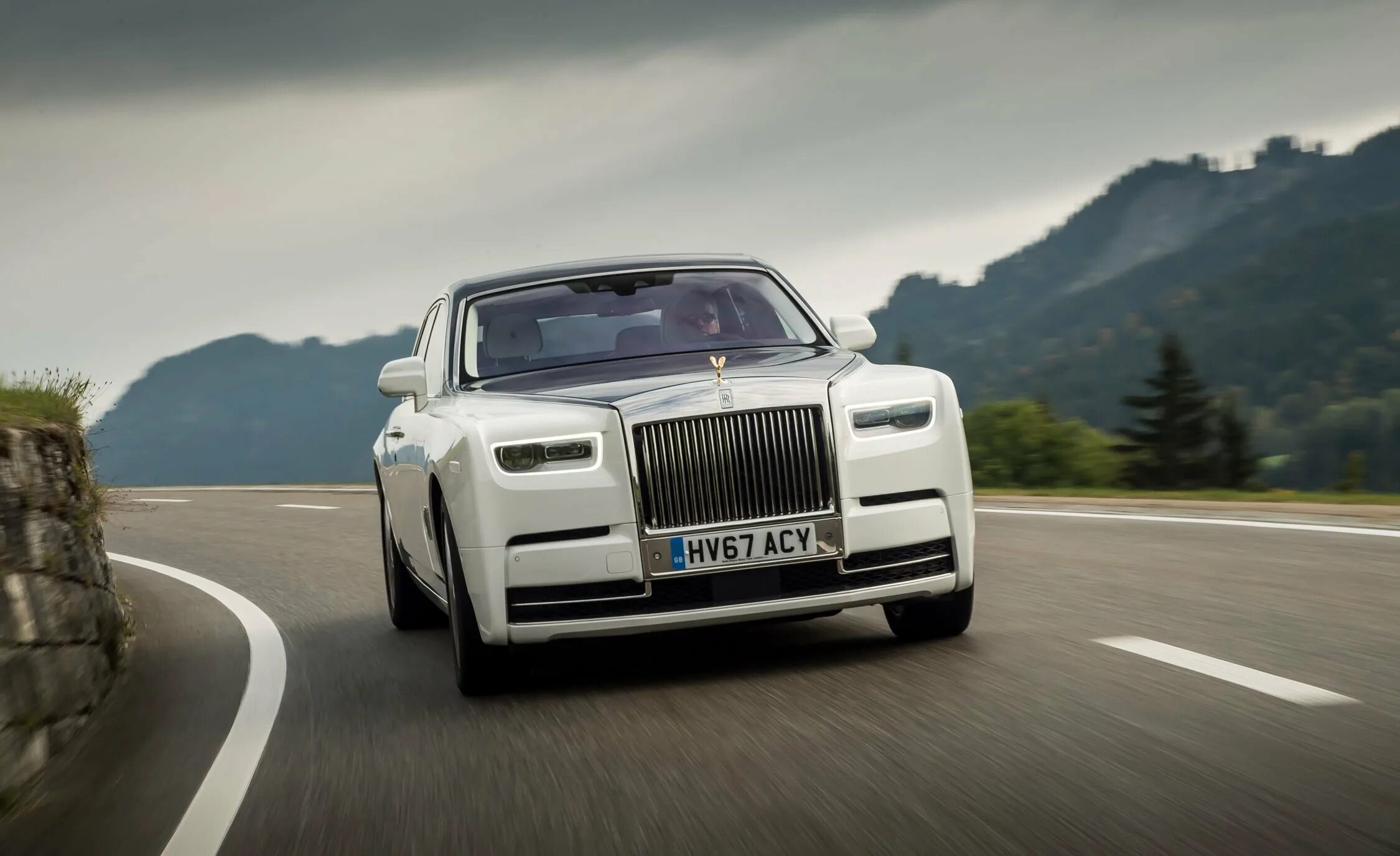 Где роллс ройс. Rolls Royce Phantom 2017. Rolls Royce 103ex. Rolls Royce Ghost. Rolls-Royce Phantom VIII.