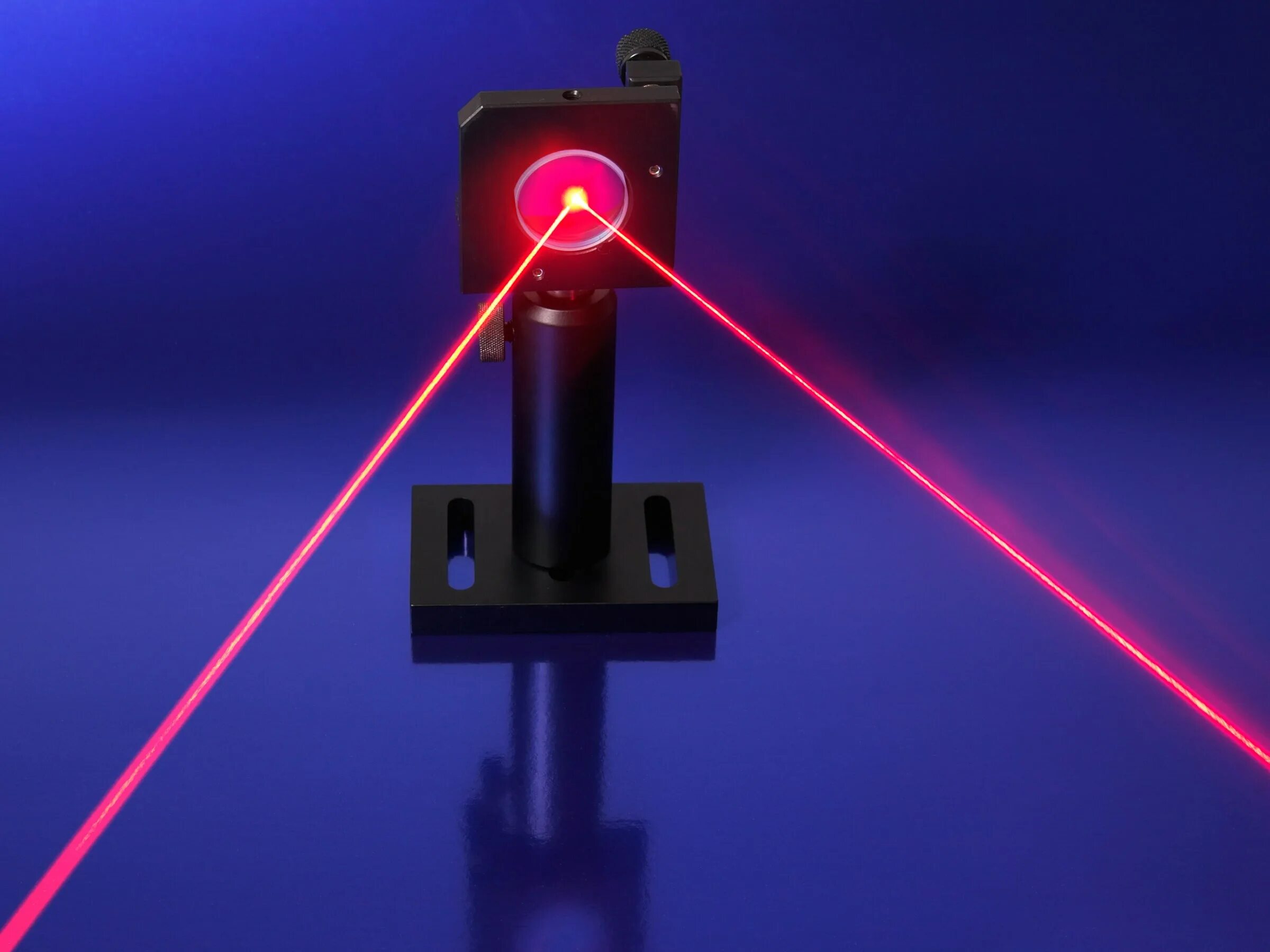 Источник света лазер. Инфракрасная лазерная фотохимия. Лазер Key Laser 630. 300kw Laser лазерный. Лазерное излучение.