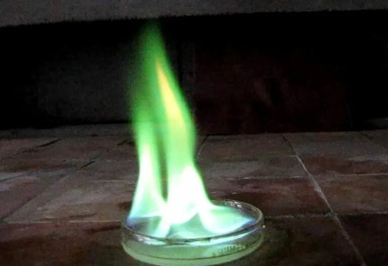 самогон горит