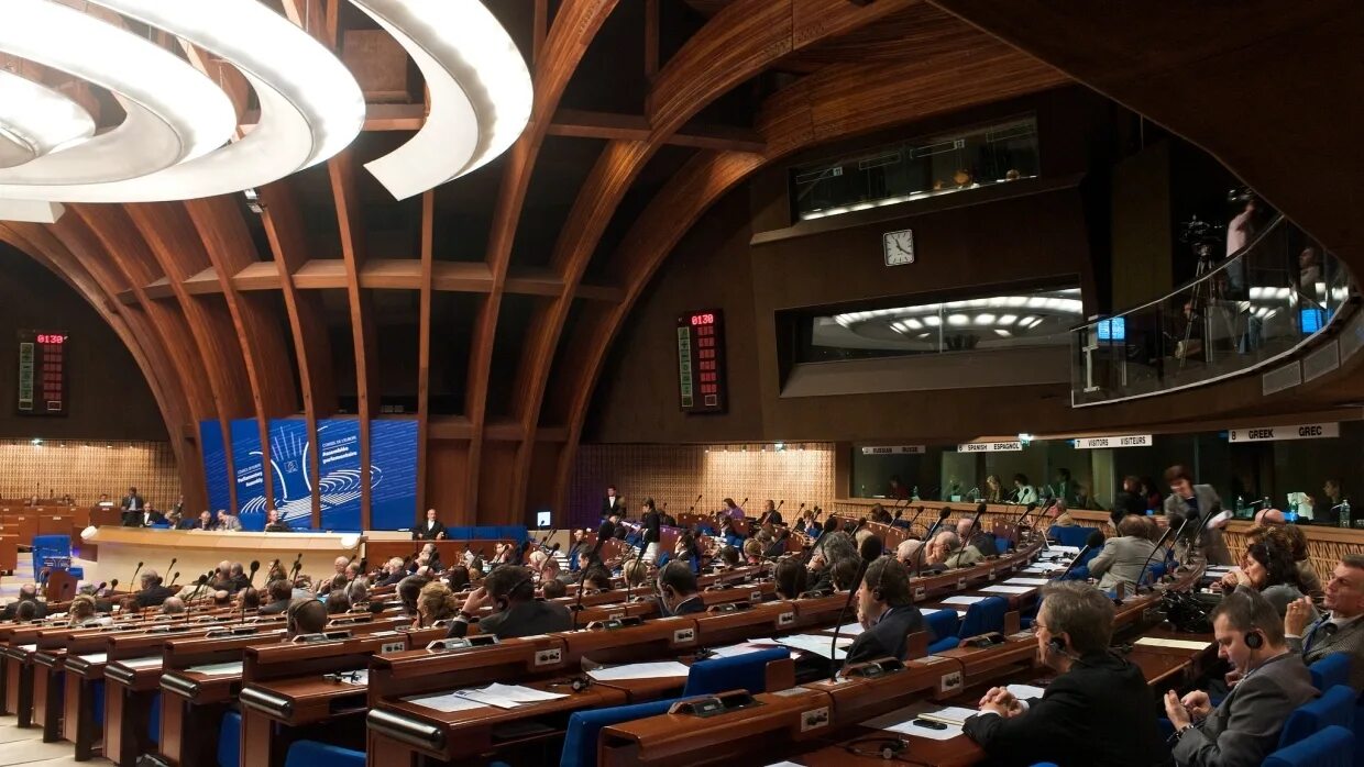 Зал пасе. Парламентская ассамблея совета европы (пасе). страсбург парламентская ассамблея. консультативная ассамблея совета европы. страсбург штаб совета европы.