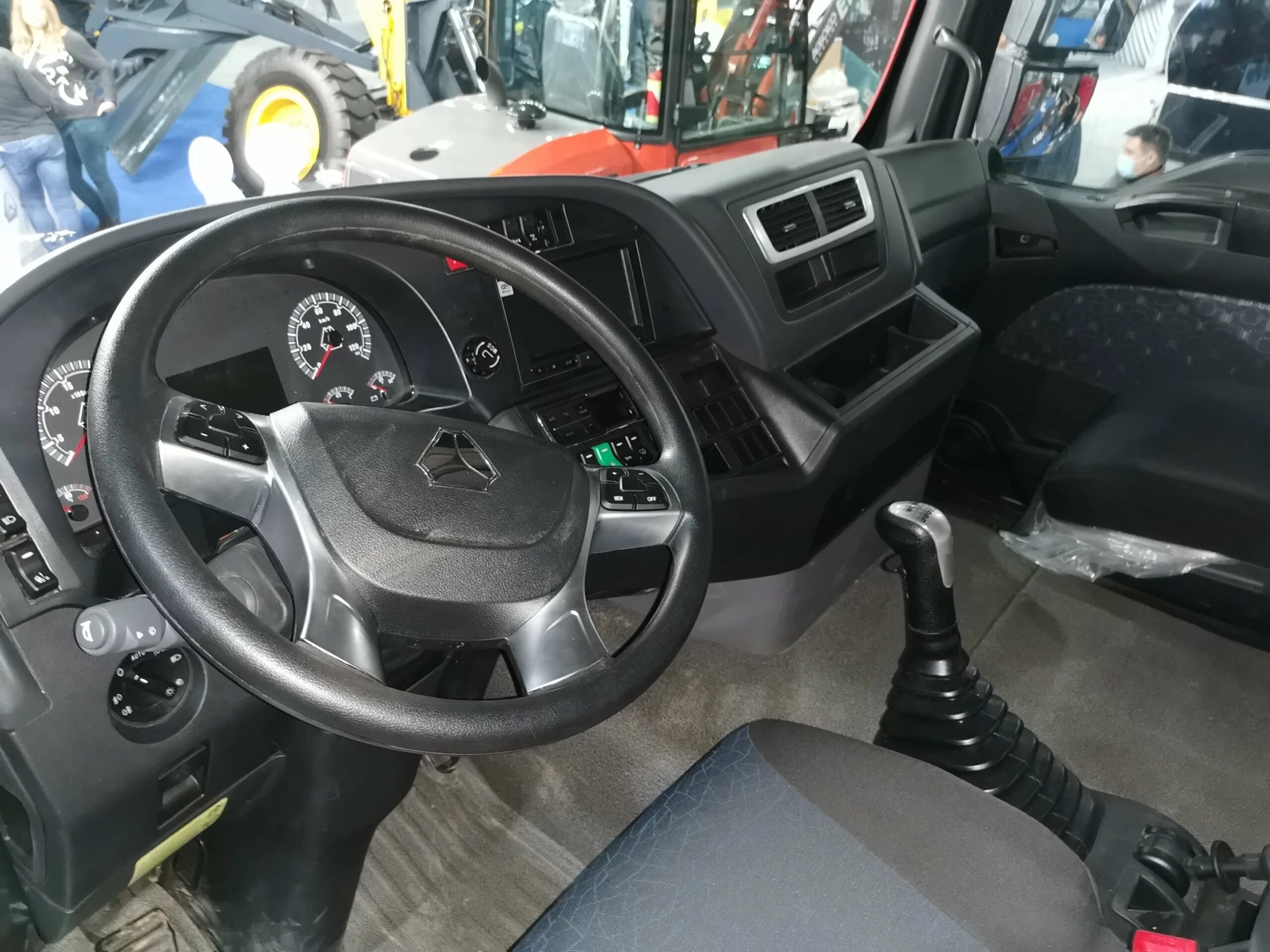 Howo sitrak c7h. Howo t5g самосвал. хово t5g кабина. sitrak c7h кабина.