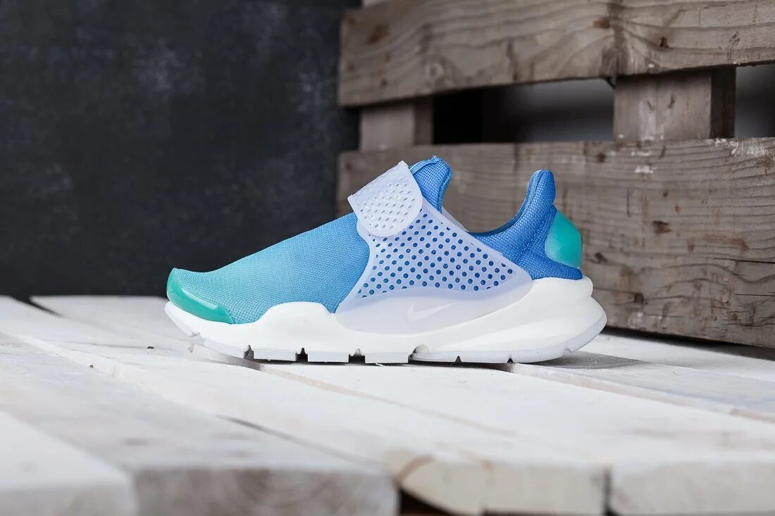 Nike sock dart. Кроссовки найк sock dart. кроссовки sock dart бело зеленая расцветка.