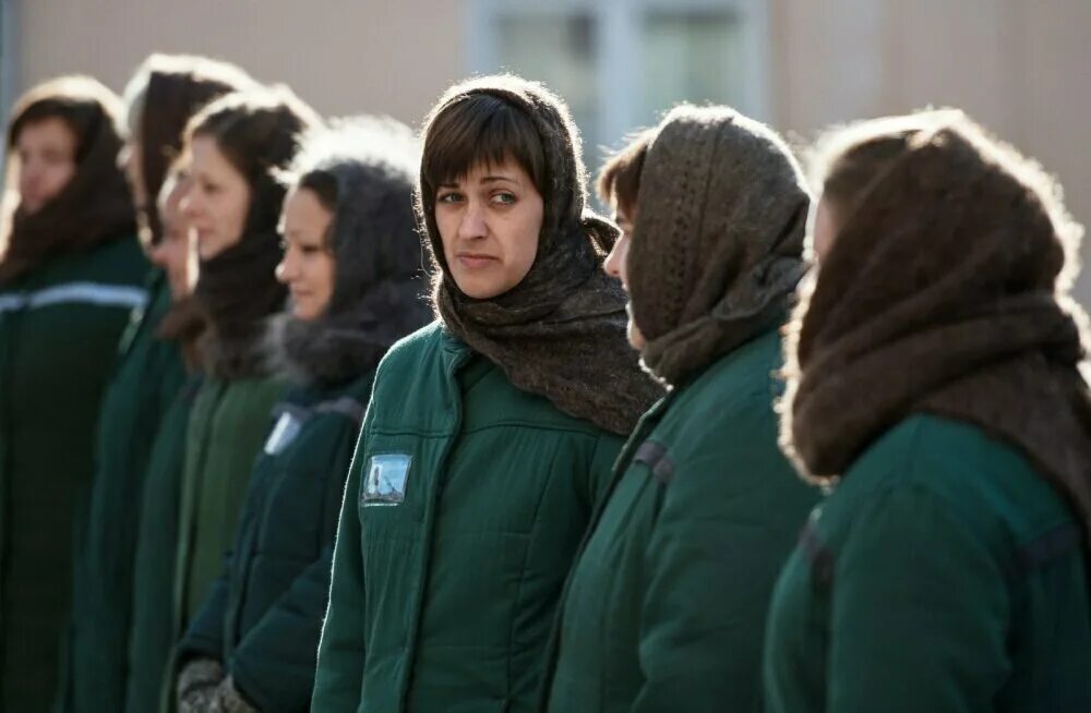 Колония поселения пригорск женская. Форма заключенных женщин. Туркменистан дашогуз женская колония. Женская зона. Тамбов женские колонии.