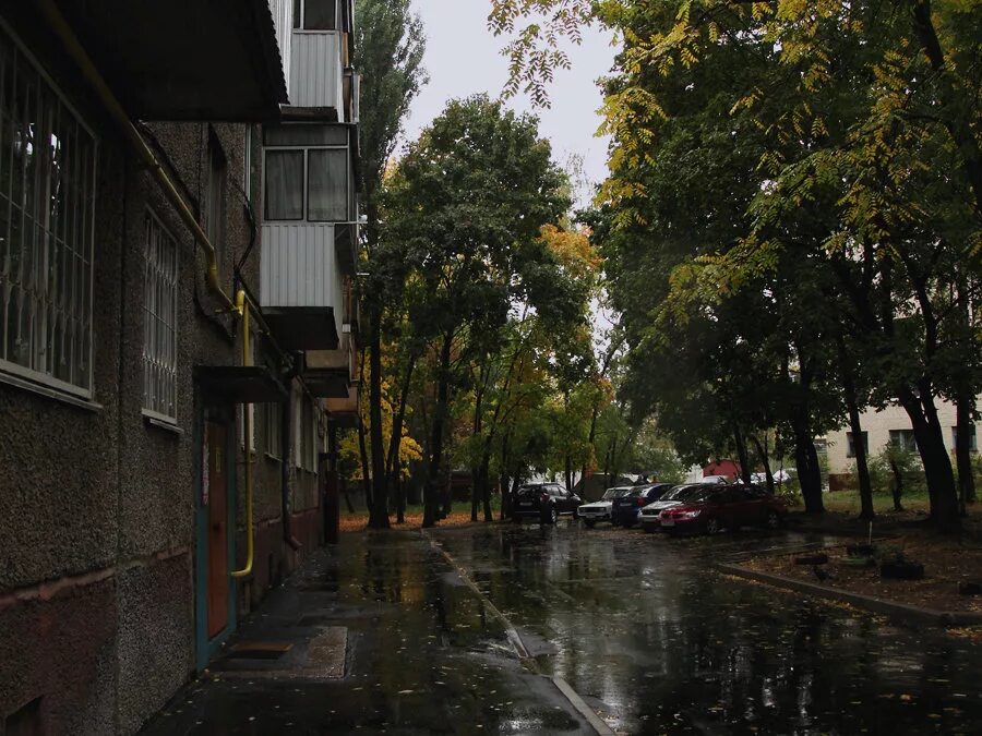 спасская улица киров. дождь в городе. ночной город дождь. дождь в москве. город после дождя.