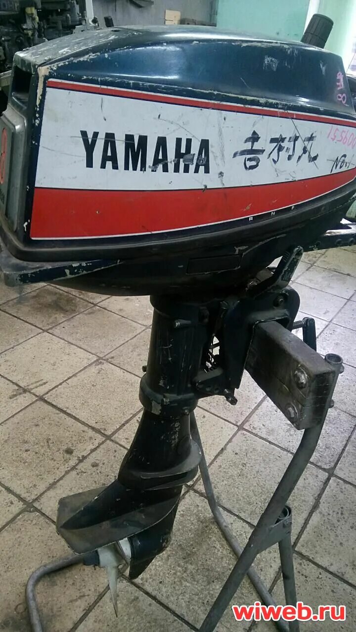 Куплю лодочный ямаху б у. Лодочный мотор Yamaha 8 b. Лодочный мотор Ямаха 5. Yamaha 8. Старый Лодочный мотор Yamaha 4 2000г.